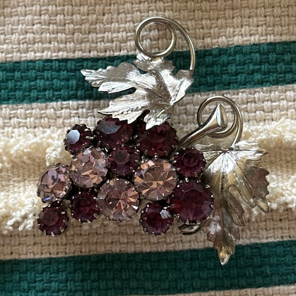 Vintage Silver Tone Grape Cluster Brooch